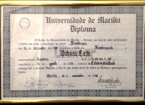 Certificado do Curso de Fisioterapia pela Universidade de Marília - 23 de novembro de 1998